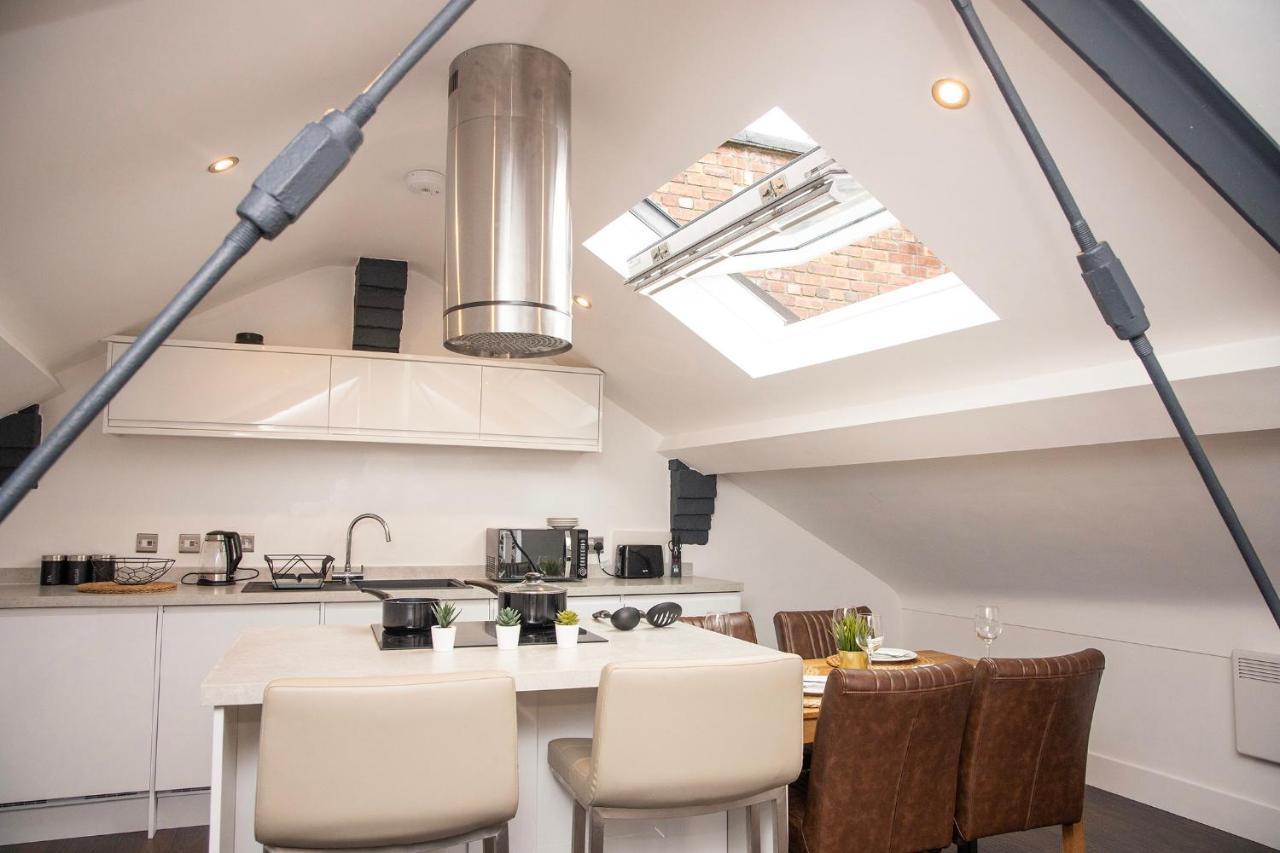 Central Aparthotel By Ustay Liverpool Buitenkant foto