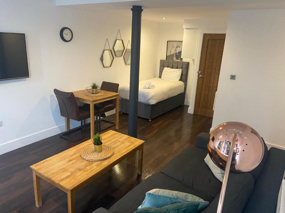 Central Aparthotel By Ustay Liverpool Buitenkant foto