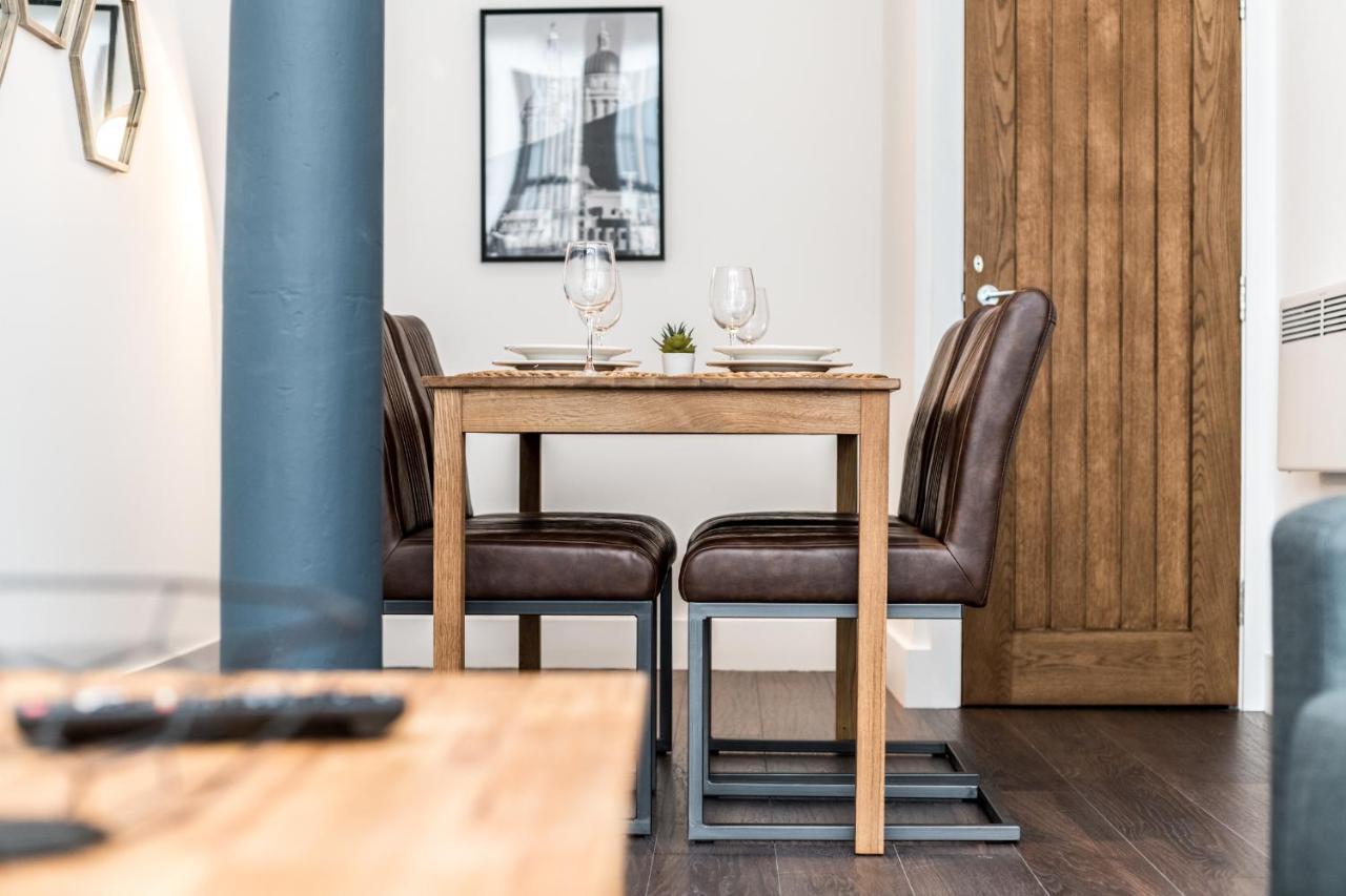 Central Aparthotel By Ustay Liverpool Buitenkant foto